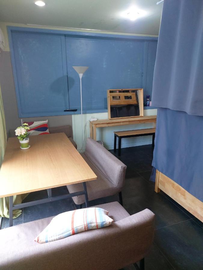 Buzz Guesthouse Hostel Seul Esterno foto