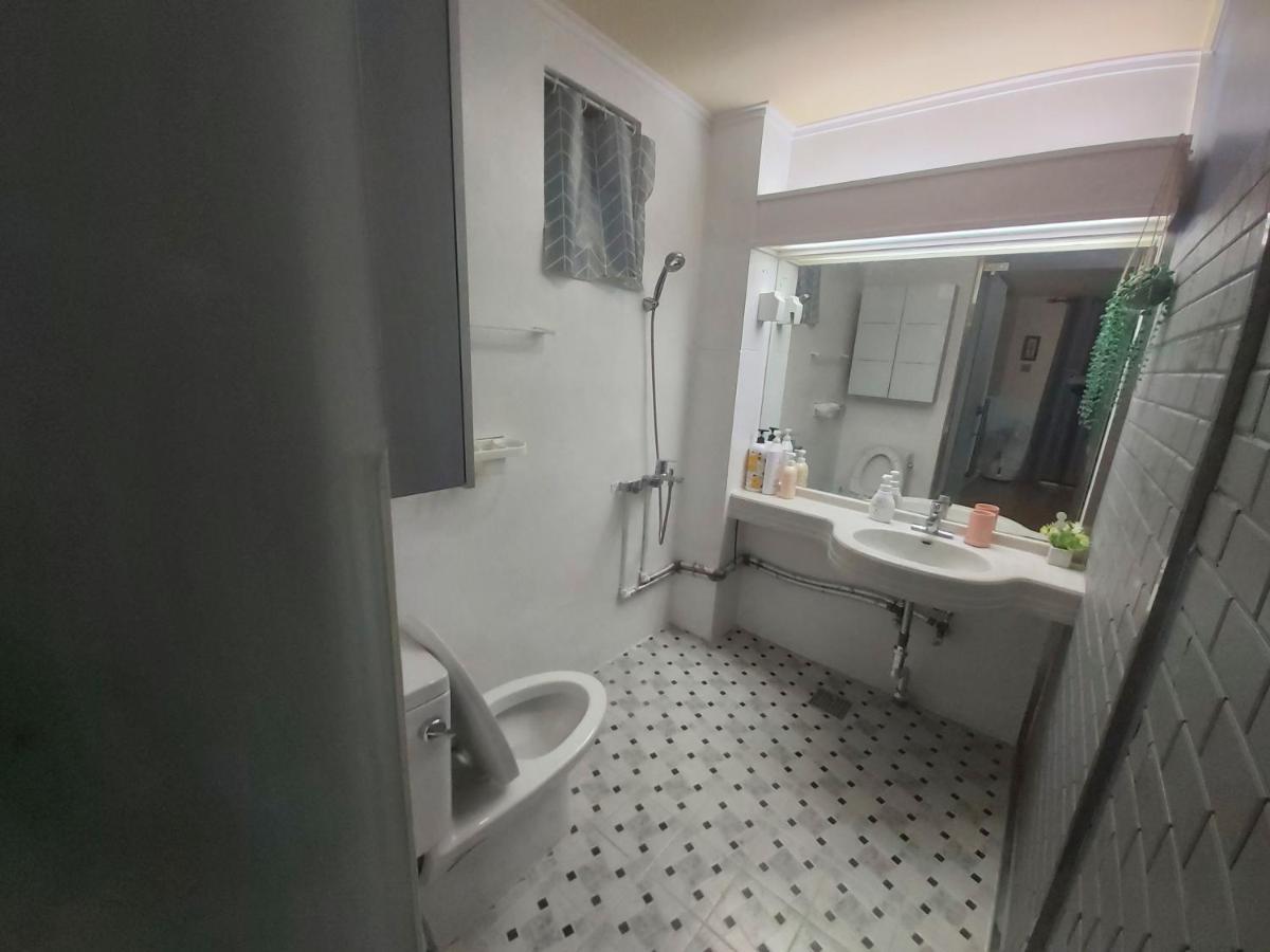 Buzz Guesthouse Hostel Seul Esterno foto